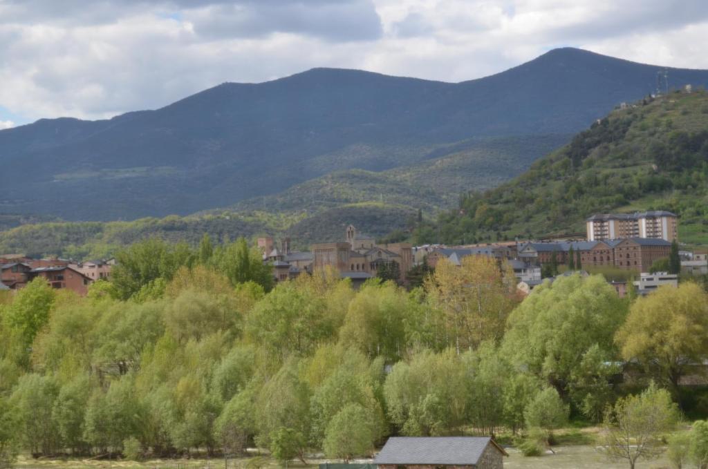 Casa Rural La Vall Del Cadi La Seu d'Urgell Cameră foto